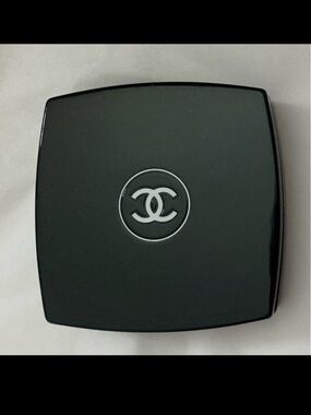CHANEL Natural Finish Pressed Powder USED Vanille Translucent Sun Compact USED